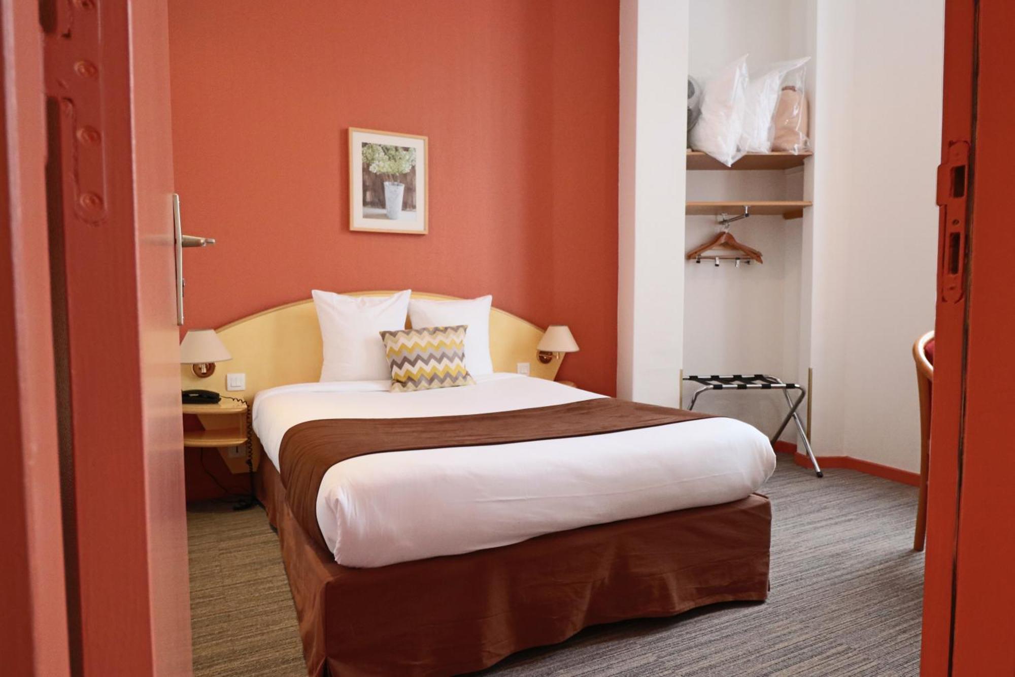 Logis-Hotel Des Oliviers 티옹빌 외부 사진